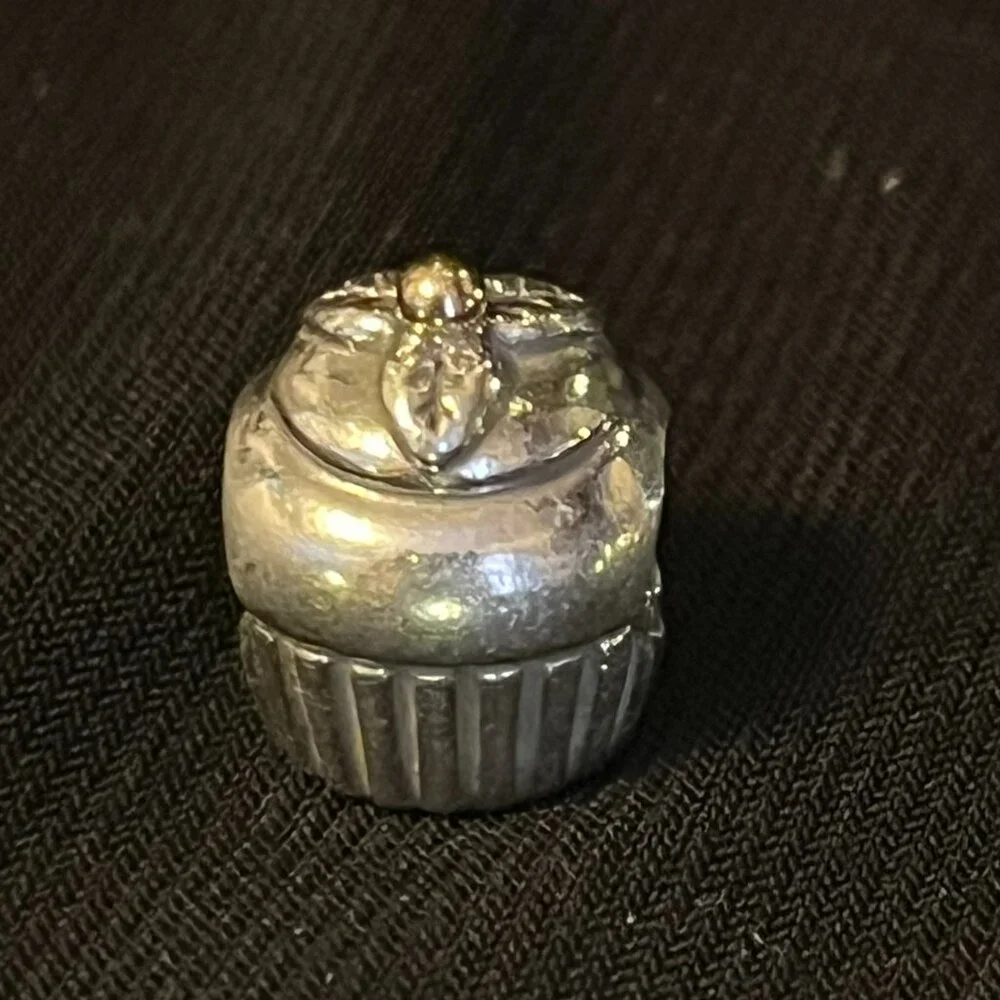 Pandora Cupcake Charm – 14K Gold & Sterling Silver– ALE 925 – Retired - Picture 3 of 8